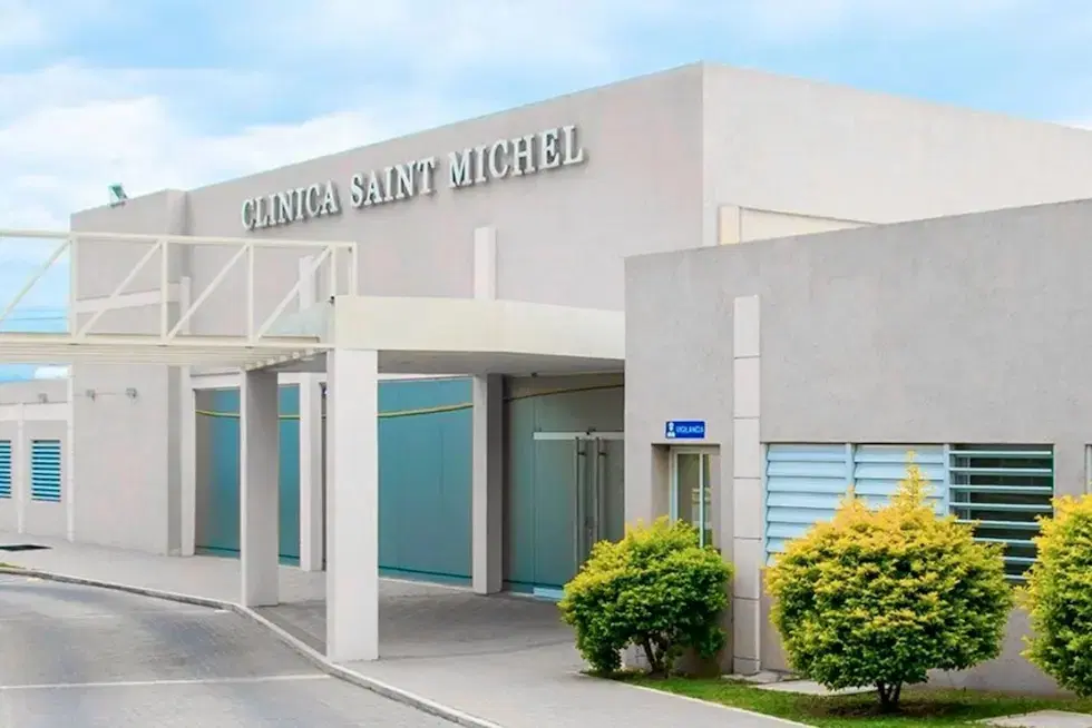 Clínica Saint Michel y Hologramas Psi formalizan una alianza estratégica para fortalecer la salud mental